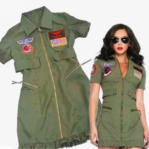 Top Gun costume with aviator glasses